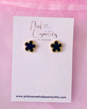 Load image into Gallery viewer, Clover Earrings
